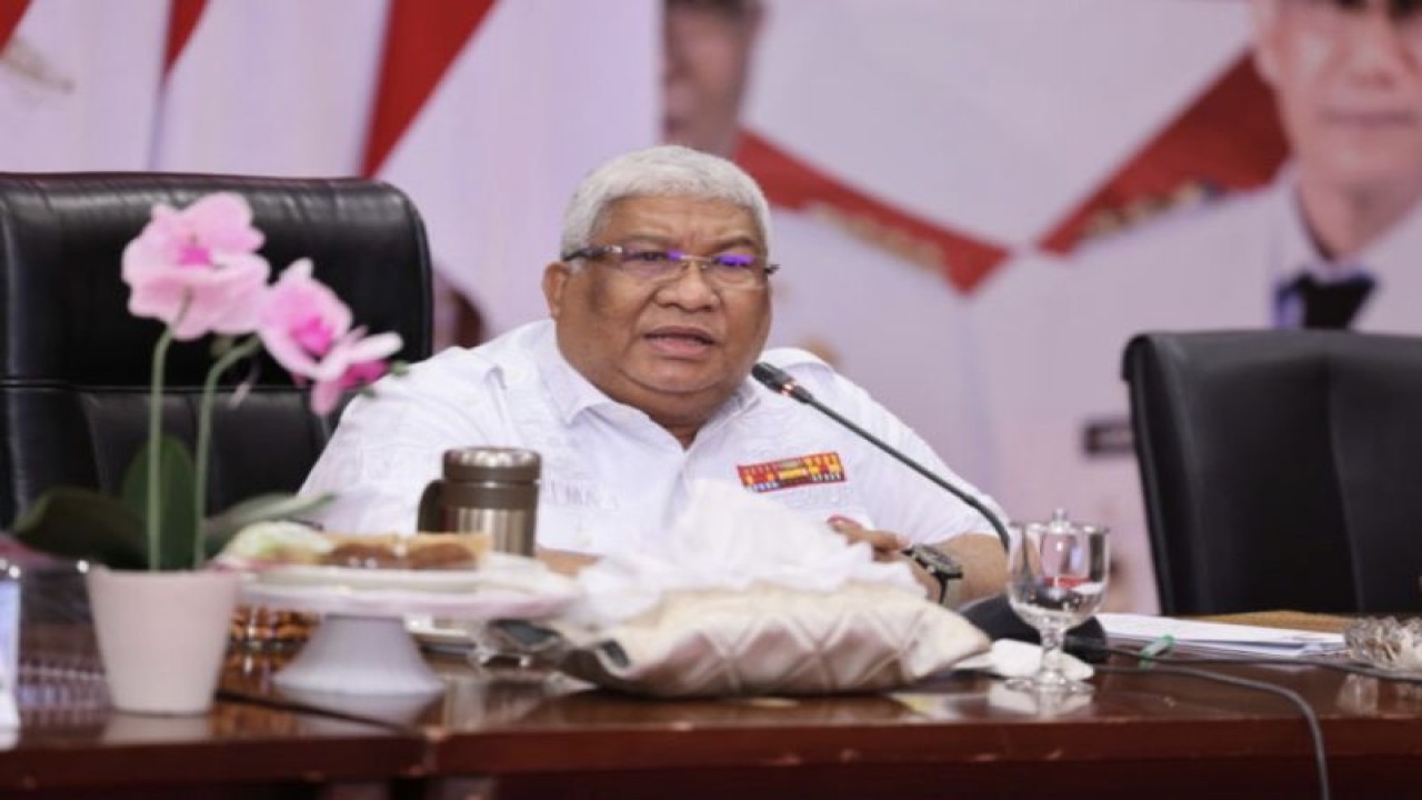 Gubernur Sulawesi Tenggara Ali Mazi dalam rapat dengar pendapat bersama KPK di Kendari, Sultra, Jumat (11/11/2022). (ANTARA/HO-Jubir Gubernur Sultra)