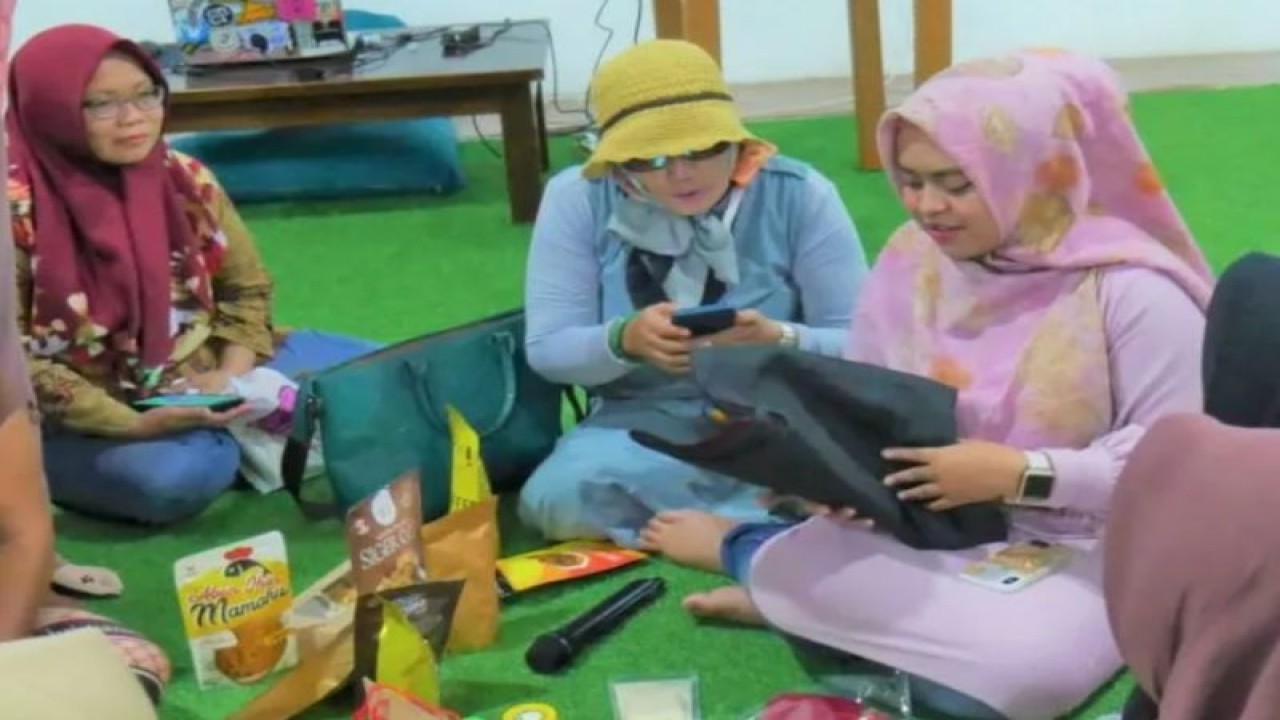 Ilustrasi-Pelatihan kepada pelaku usaha mikro kecil menengah (UMKM). Bandarlampung, (14/11/2022). (ANTARA/HO)