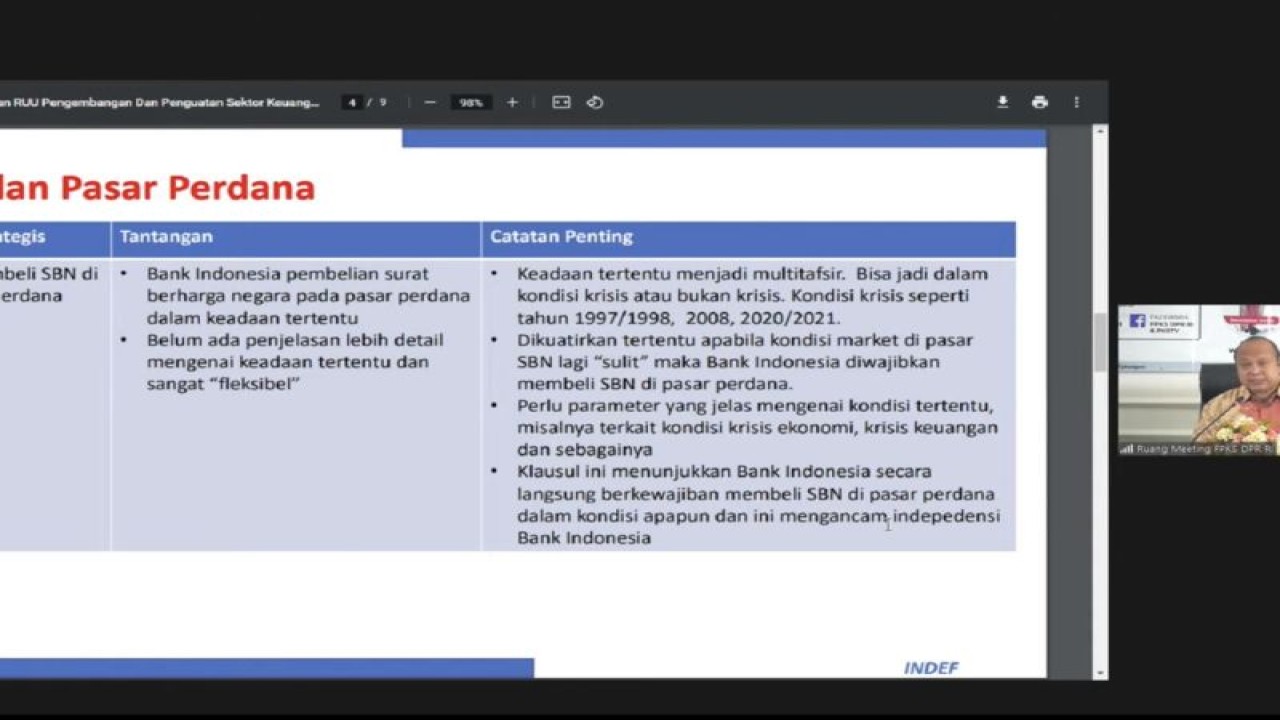 Direktur Eksekutif Institute for Development of Economics and Finance (INDEF) Tauhid Ahmad dalam Focus Group Discussion Fraksi PKS DPR RI terkait RUU P2SK di Jakarta, Selasa (22/11/2022). (ANTARA/AstridFaidlatulHabibah)