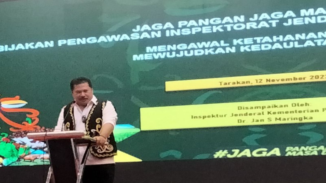 Inspektorat Jenderal Kementerian Pertanian Jan S. Maringka melaksanakan kegiatan Dialog Jaga Pangan Monitoring dan Evaluasi Ketahanan Pangan Mewujudkan Kedaulatan Pangan di Provinsi Kalimantan Utara di Tarakan, Sabtu malam (13/11/2022). ANTARA/Susylo Asmalyah.
