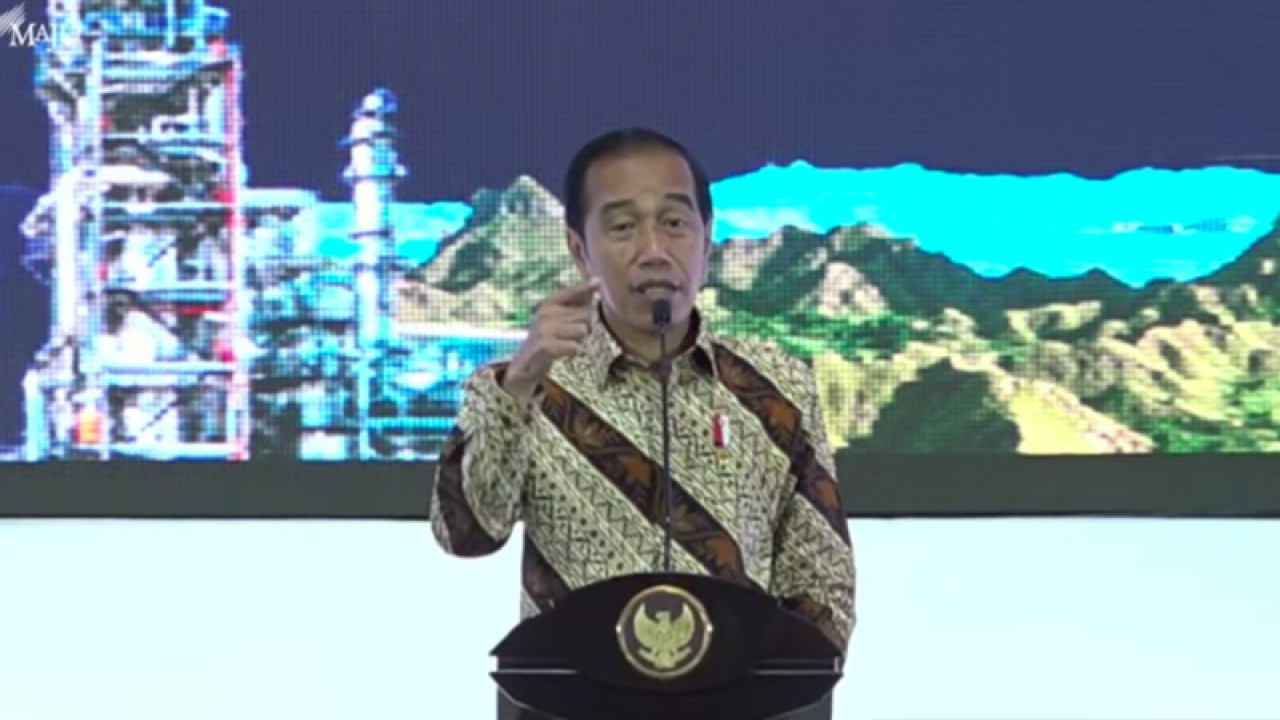 Tangkapan layar - Presiden Joko Widodo menyampaikan sambutan dalam Rapat Koordinasi Nasional Investasi Tahun 2022 di Jakarta, Rabu (30/11/2022). (ANTARA/Indra Arief Pribadi)