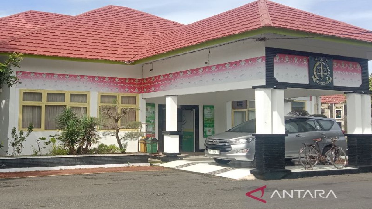Kantor Kejaksaan Negeri Mukomuko, Rabu (26/10/2022). ANTARA/Ferri