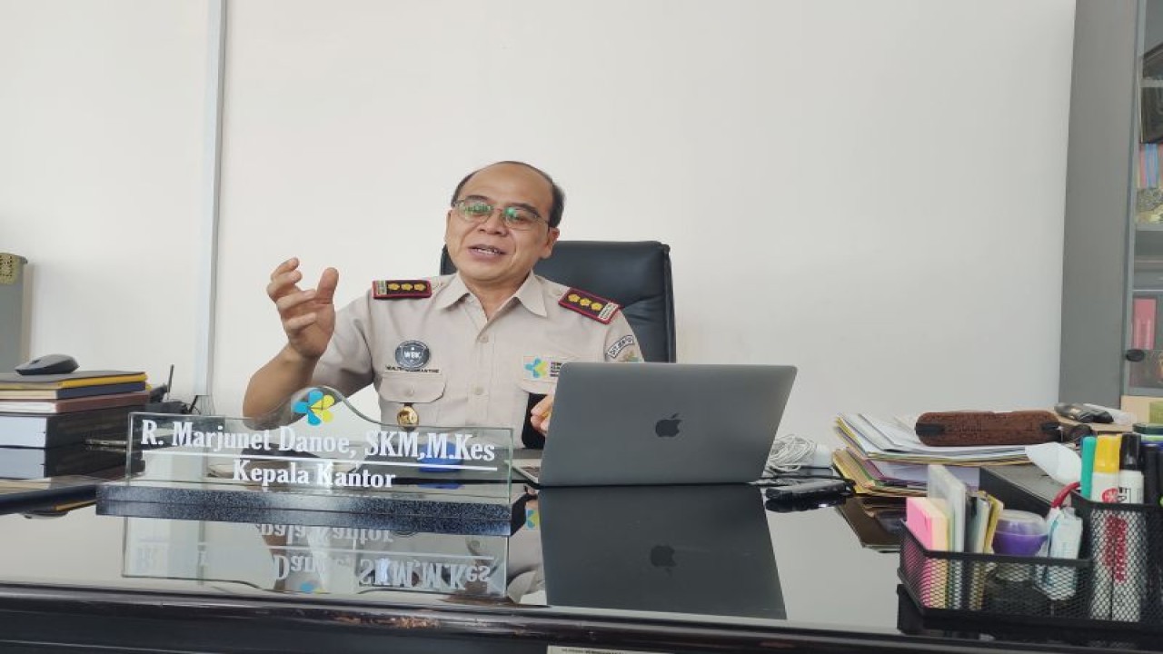Kepala Kantor Kesehatan Pelabuhan (KKP) Kelas II Panjang, Lampung, Marjunet Danoe saat memberi keterangan di Bandarlampung, Jumat (11/11/2022). FOTO ANTARA/Ruth Intan Sozometa Kanafi.