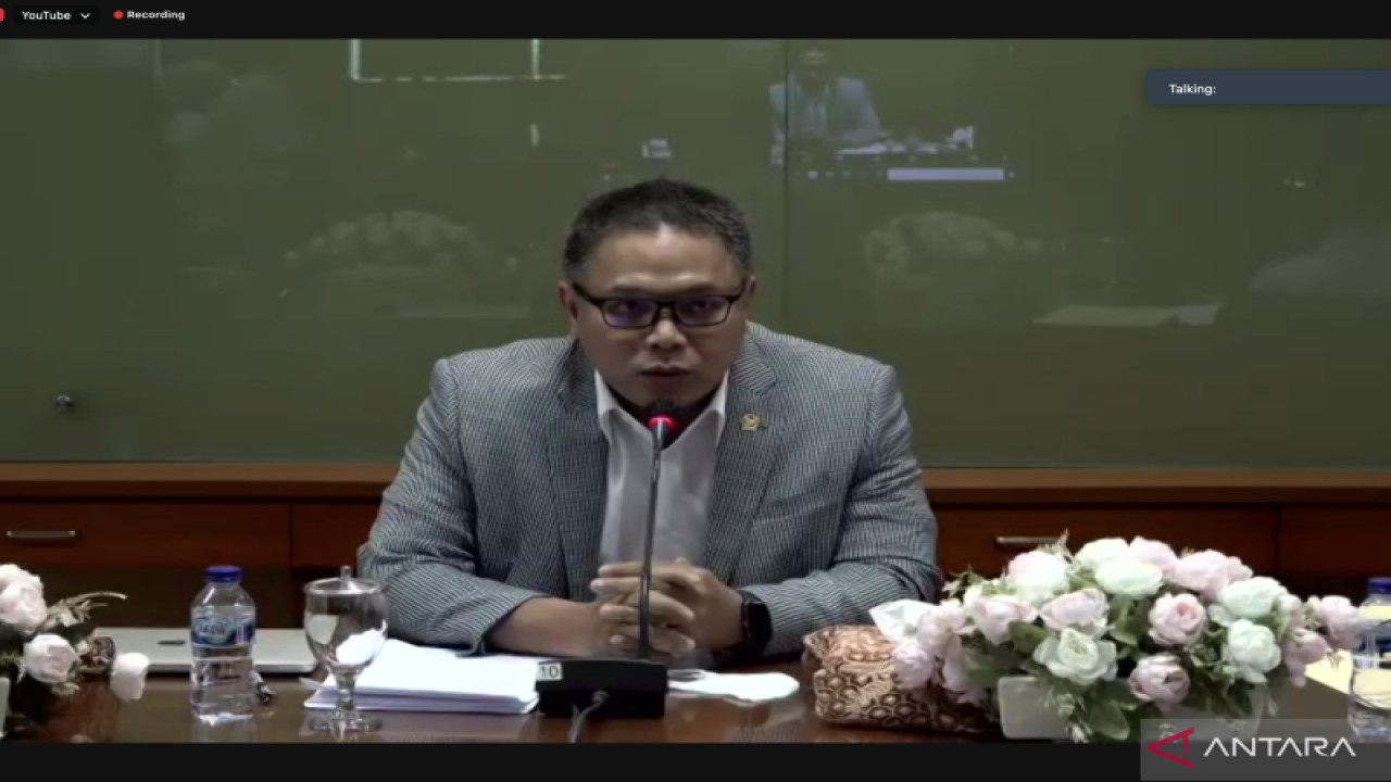 Tangkapan layar Ketua Bidang Sumber Daya Manusia, Advokasi, Hukum, Penelitian, dan Pengembangan Komisi Yudisial (KY) Binziad Kadafi memberikan keterangan kepada wartawan melalui platform Zoom Meeting, dipantau dari Jakarta, Senin (14/11/2022). ANTARA/Putu Indah Savitri