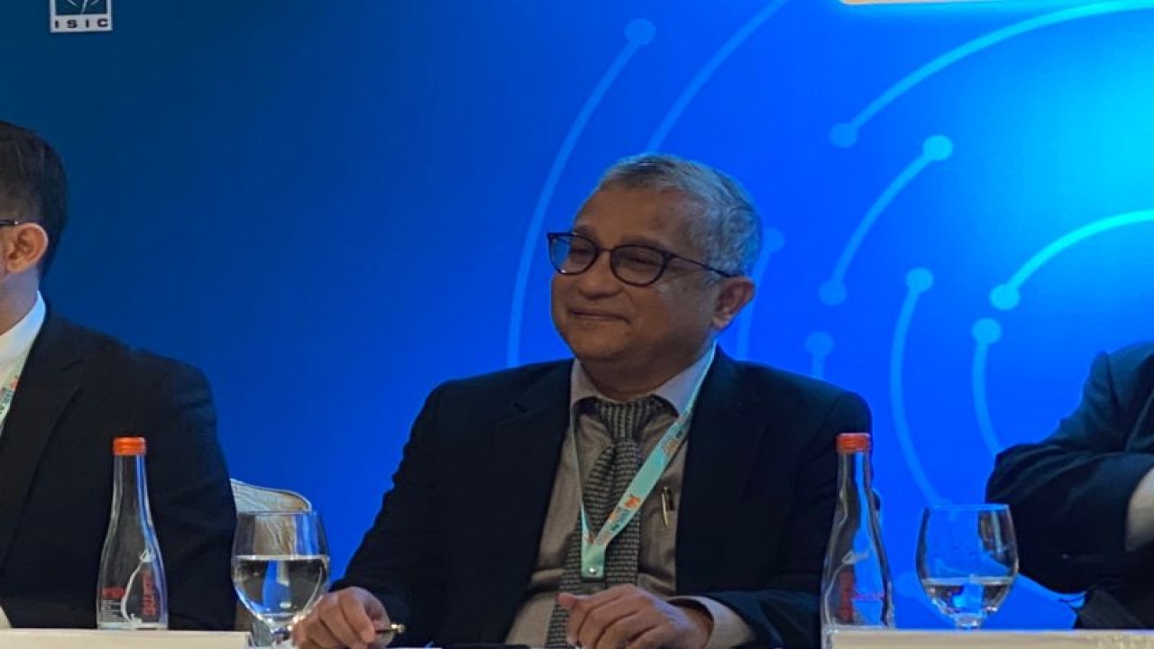 Ketua PIKI Doni Firman dalam konferensi pers ISICAM 2022 di Jakarta, Jumat (25/11/2022). (ANTARA/Hreeloita Dharma Shanti)