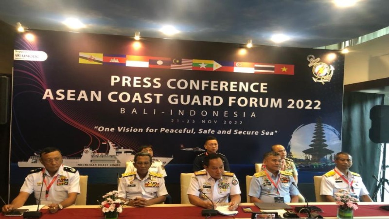 Konferensi pers ASEAN Coast Guard Forum di Kabupaten Badung, Bali, Selasa (22/11/2022). (ANTARA/Ni Putu Putri Muliantari)