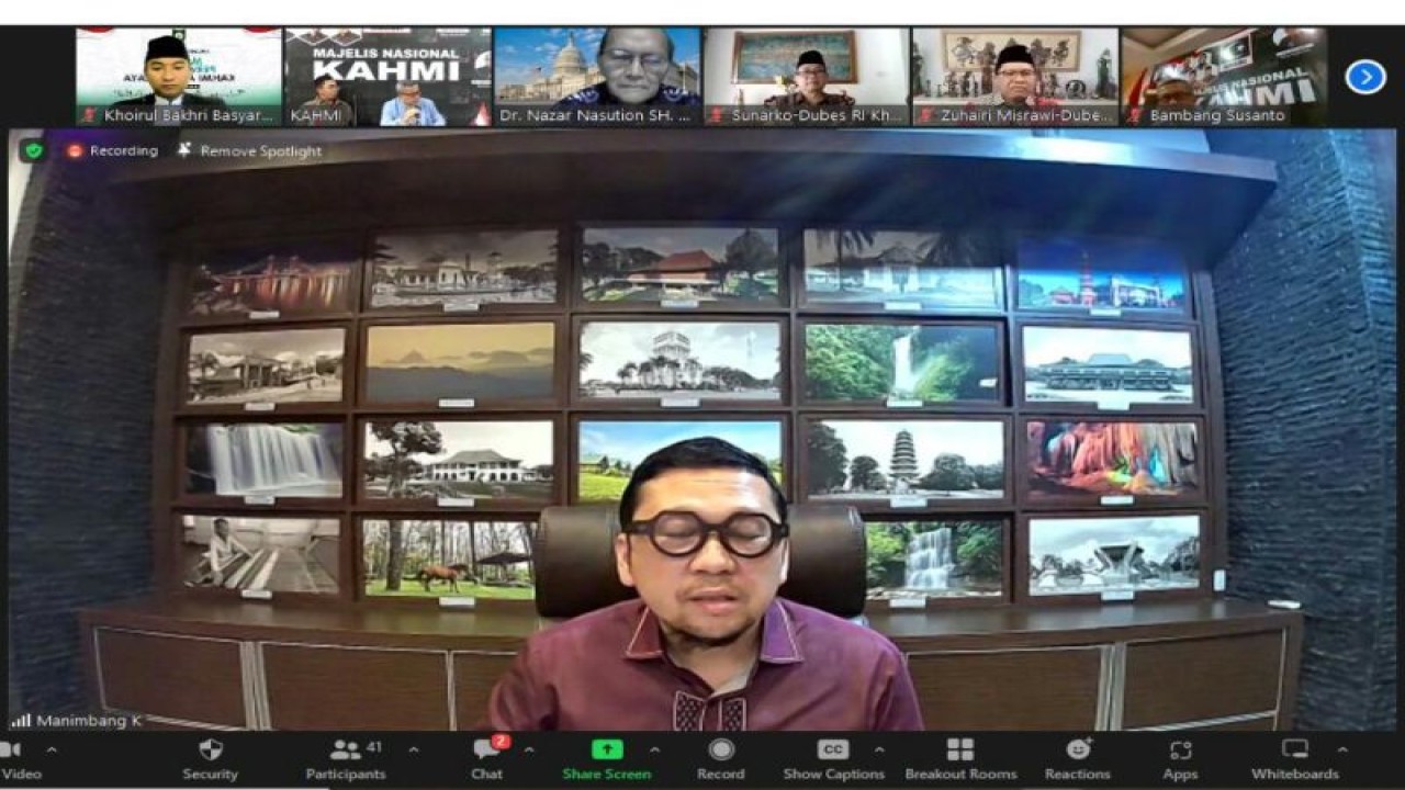 Koordinator Presidium MN KAHMI Ahmad Doli Kurnia melantik pengurus MP KAHMI Afrika Raya secara daring dari Jakarta, Sabtu (12/11/2022). (ANTARA/HO-MP KAHMI Afrika Raya)