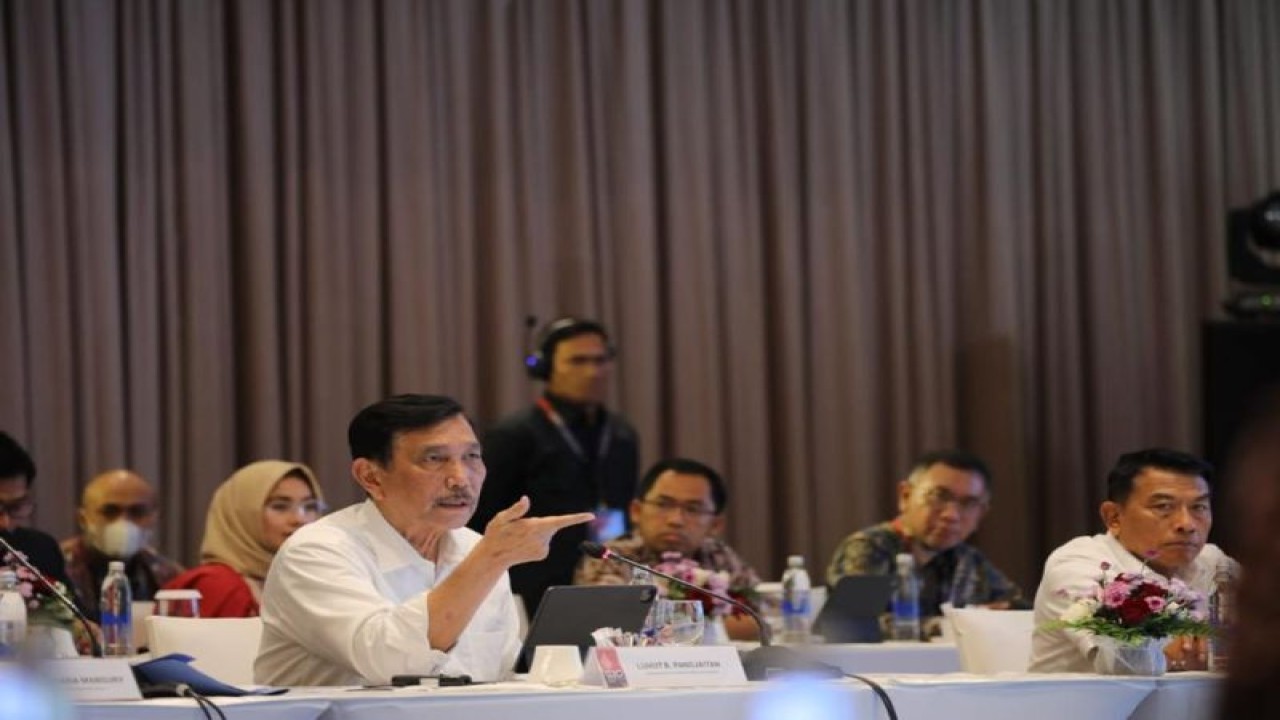 Menko Kemaritiman dan Investasi Kuhut Binsar Pandjaitan dalam Special Ministerial-CEOs Meeting: Emerging Economies Cooperation di Nusa Dua, Bali, Kamis (17/11/2022). (ANTARA/HO Kemenko Kemaritiman dan Investasi)