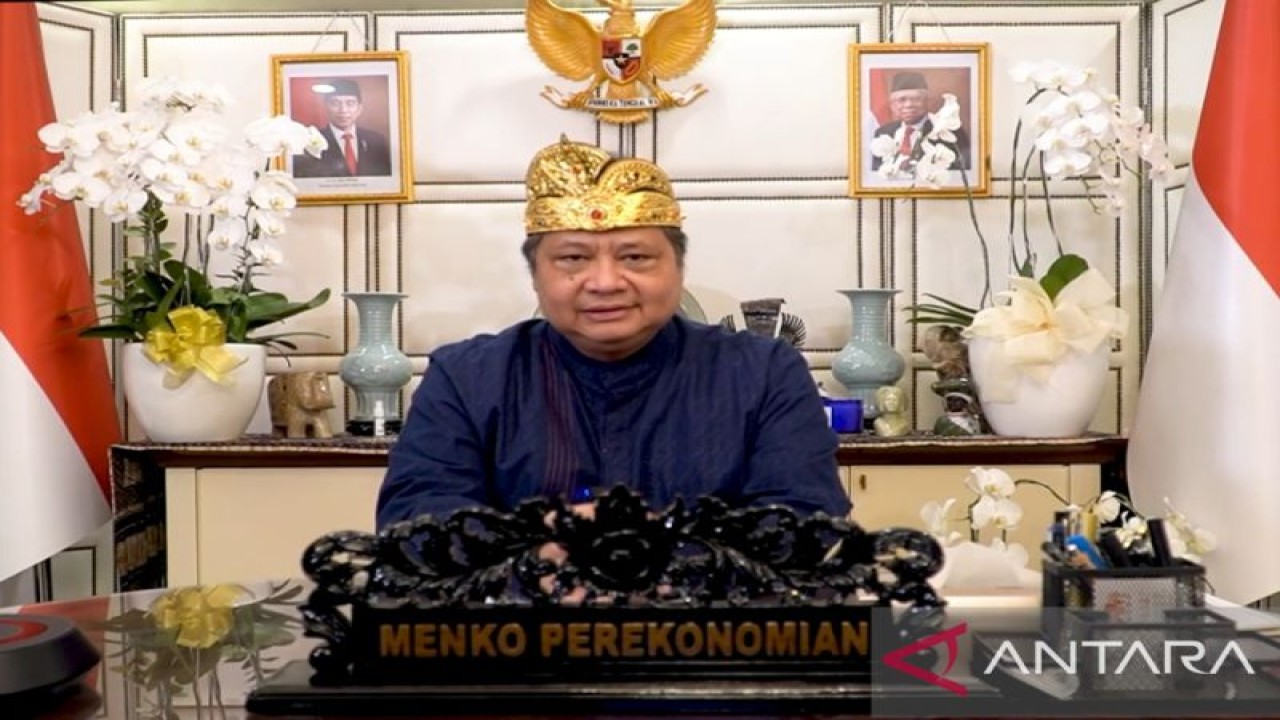Menteri Koordinator Airlangga Hartarto memberikan sambutan secara virtual dalam Welcome Reception untuk Delegasi Sherpa G20 di Bali, Kamis (10/11/2022). (ANTARA/HO-KemenkoEkonomi/pri)