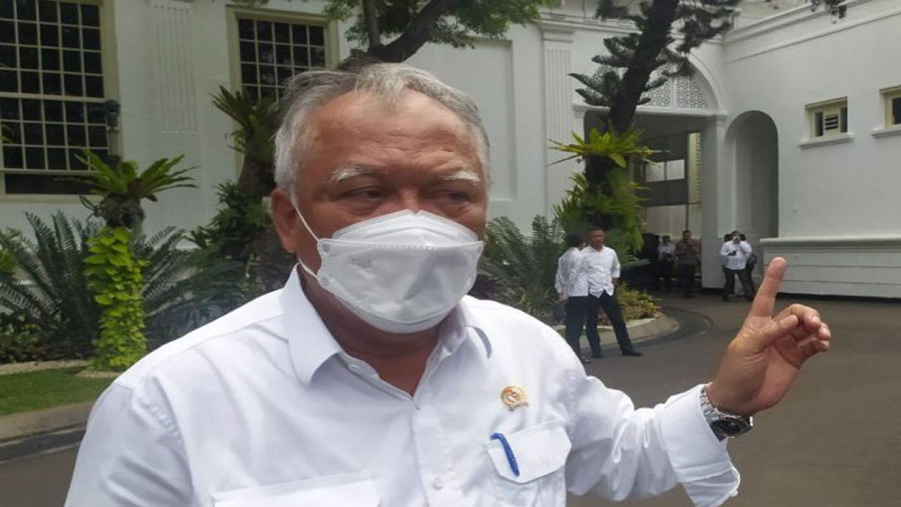 Menteri Pekerjaan Umum dan Perumahan Rakyat (PUPR) Basuki Hadimuljono di kawasan Istana Kepresidenan, Jakarta, Senin (28/11/2022). ANTARA/Indra Arief Pribadi.