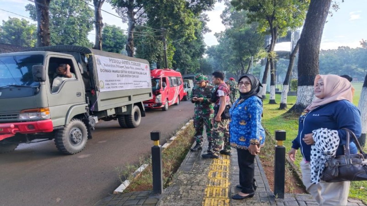 Pengiriman bantuan bagi korban gempa Cianjur oleh jajaran Kelurahan Pekayon, Jakarta, Selasa (29/11/2022). ANTARA/HO-Kelurahan Pekayon