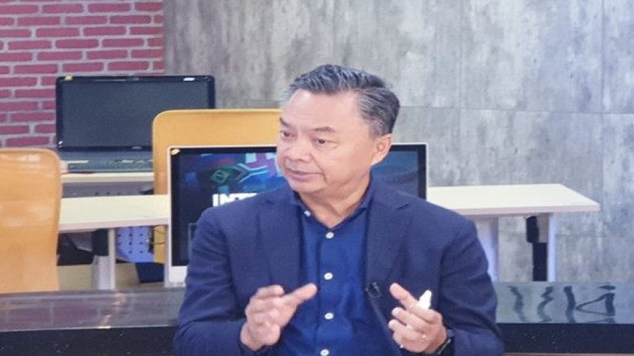 Pendiri Foreign Policy Community of Indonesia (FPCI) Dino Patti Djalal dalam wawancara khusus dengan ANTARA pada Senin (7/11/2022). (ANTARA/HO-Bayu Prasetyo)