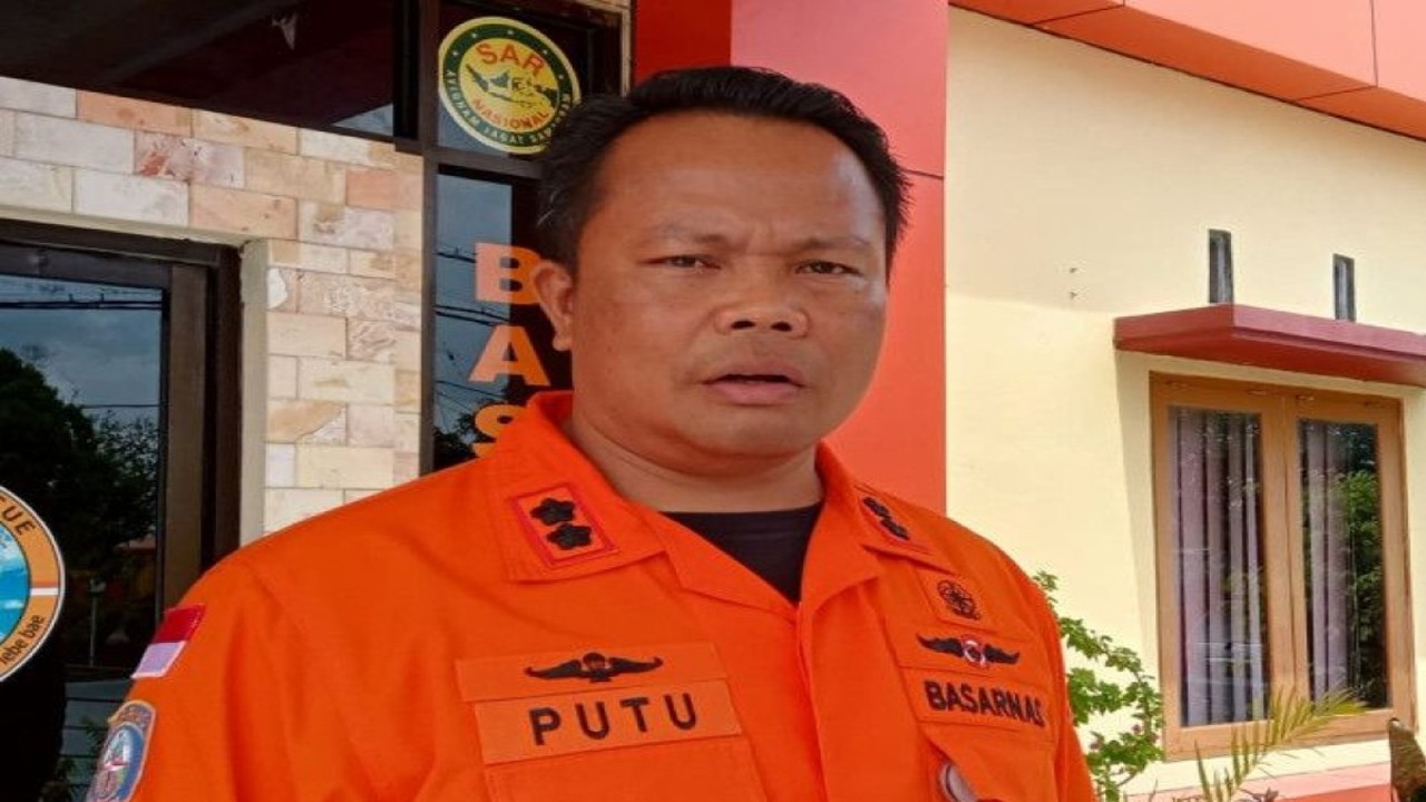 Kepala Kantor Pencarian dan Pertolongan Kelas A Kupang I Putu Sudayana (ANTARA/Benny Jahang)