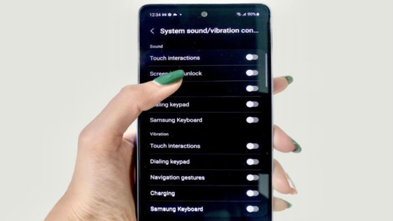 Fitur haptic feedback pada ponsel Samsung. (ANTARA/HO-Samsung Electronics Indonesia)