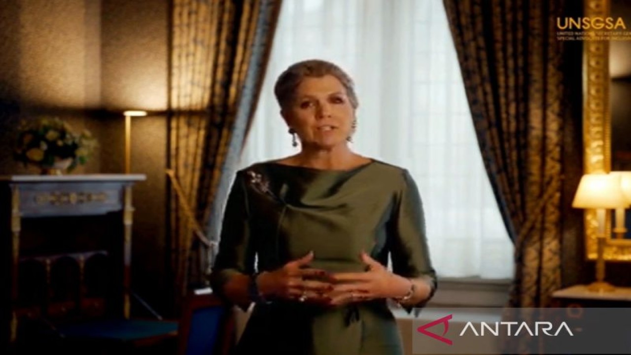 Advokat Khusus Sekretaris Jenderal PBB untuk Keuangan Inklusif bagi Pembangunan (UNSGSA) Yang Mulia Ratu Maxima dari Belanda berbicara dalam KTT B20, Senin (14/11/2022). (ANTARA/Katriana)