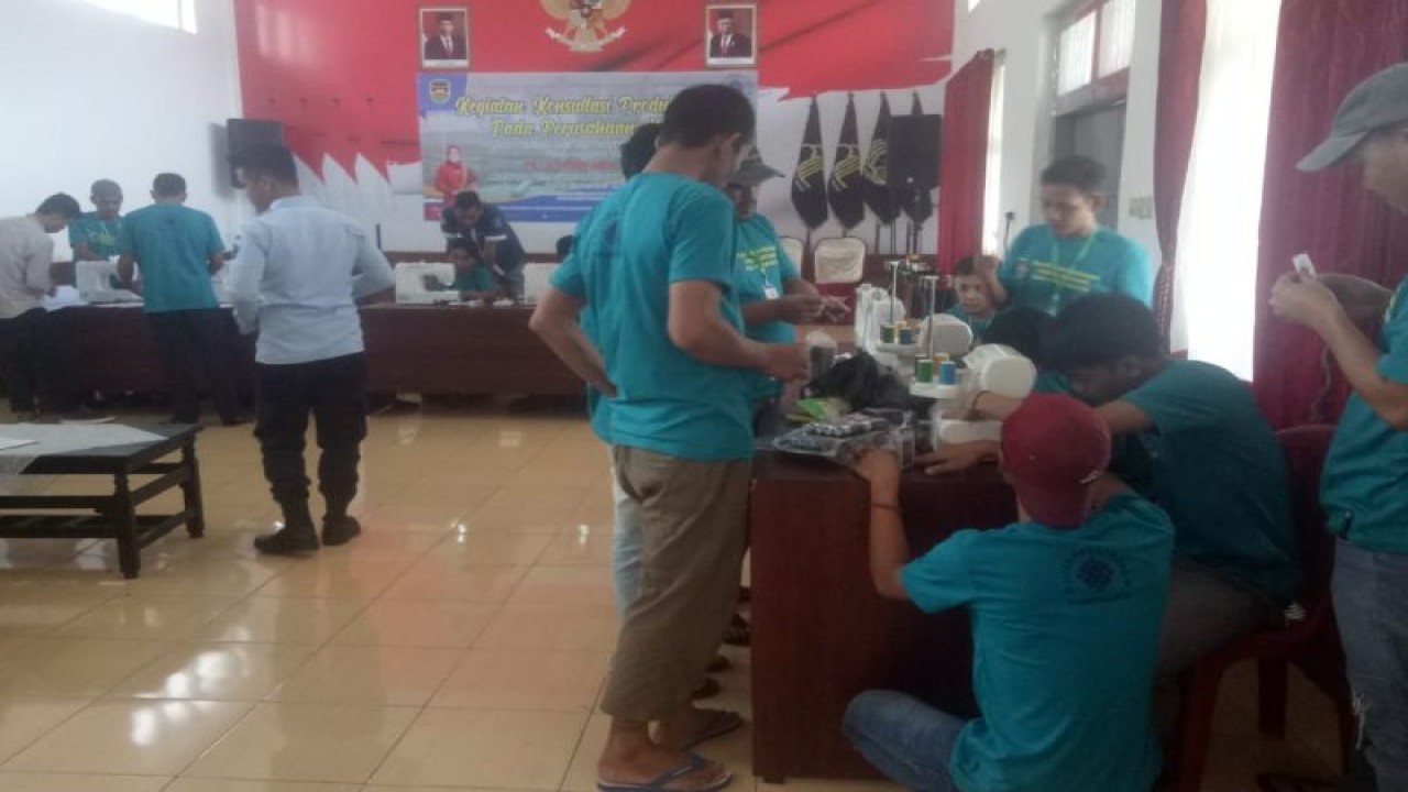 Suasana pelatihan kewirausahaan yang diselenggarakan oleh pemerintah daerah di Kabupaten Purwakarta, Provinsi Jawa Barat. (ANTARA/HO-Pemkab Purwakarta)