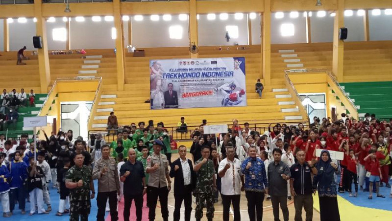 Pembukaan Kejuaraan Wilayah 4 Kalimantan Cabang Olahraga Taekwondo Indonesia di Kota Banjarmasin, Kalimantan Selatan dari 29 November dan 1 Desember 2022 Senin (29/11/2022). ANTARA/Sukarli