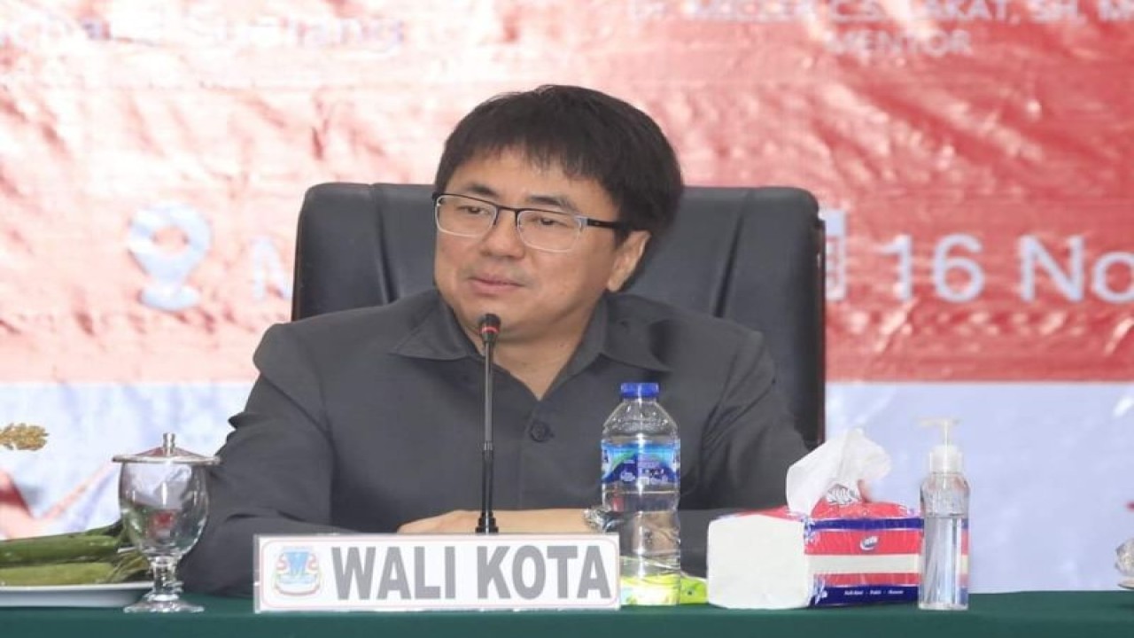 Wali Kota Manado Andrei Angouw. ANTARA/Nancy L Tigauw