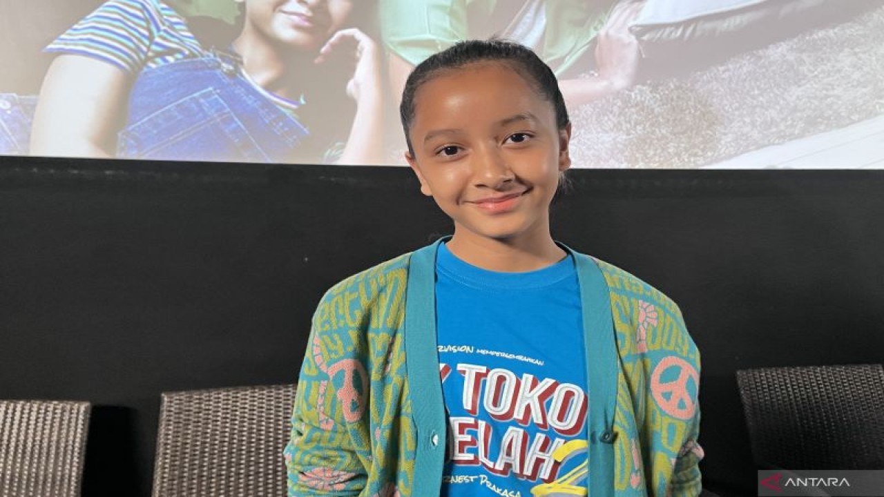 Widuri Puteri di konferensi pers penayangan trailer "Cek Toko Sebelah 2", Jakarta, Selasa (22/11/2022) (ANTARA/Nanien Yuniar)