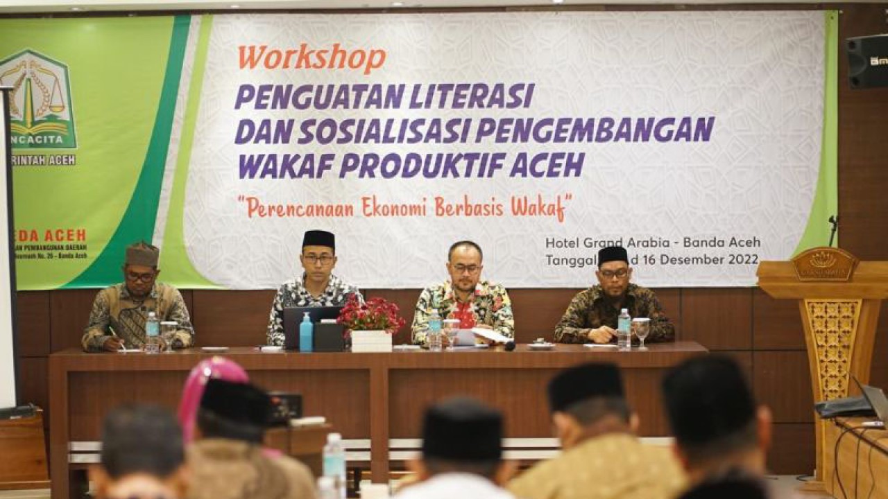 Lokakarya Penguatan Literasi dan Sosialisasi Pengembangan Wakaf Produktif Aceh diselenggarakan Bappeda Aceh di Banda Aceh, Jumat (16/12/2022). (ANTARA/HO-Bappeda Aceh)