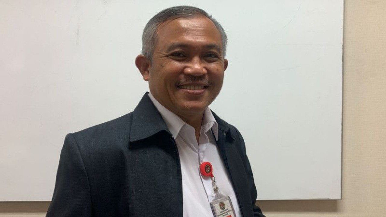 Deputi Bidang Koordinasi Peningkatan Kualitas Kesehatan dan Pembangunan Kependudukan Kemenko PMK Agus Suprapto. ANTARA/Wuryanti Puspitasari.