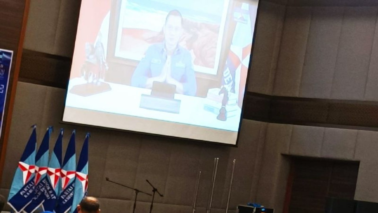 Ketua Umum DPP Partai Demokrat Papua Agus Harimurti Yudhoyono (AHY) pada Musyawarah Daerah Partai Demokrat wilayah adat Saereri di Biak, via zoom pada Senin (5/12/2022) meliputi Biak Numfor, Supiori, Waropen dan Kabupaten Kepulauan Yapen. ANTARA/Muhsidin