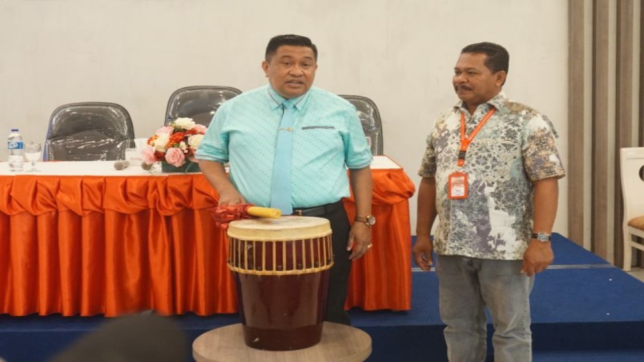 Dewan Pengupahan Kota Ambon menyepakati besaran upah minimum pekerja tahun tahun 2023 pada Jumat (2/12/2022). (ANTARA/Penina F Mayaut)