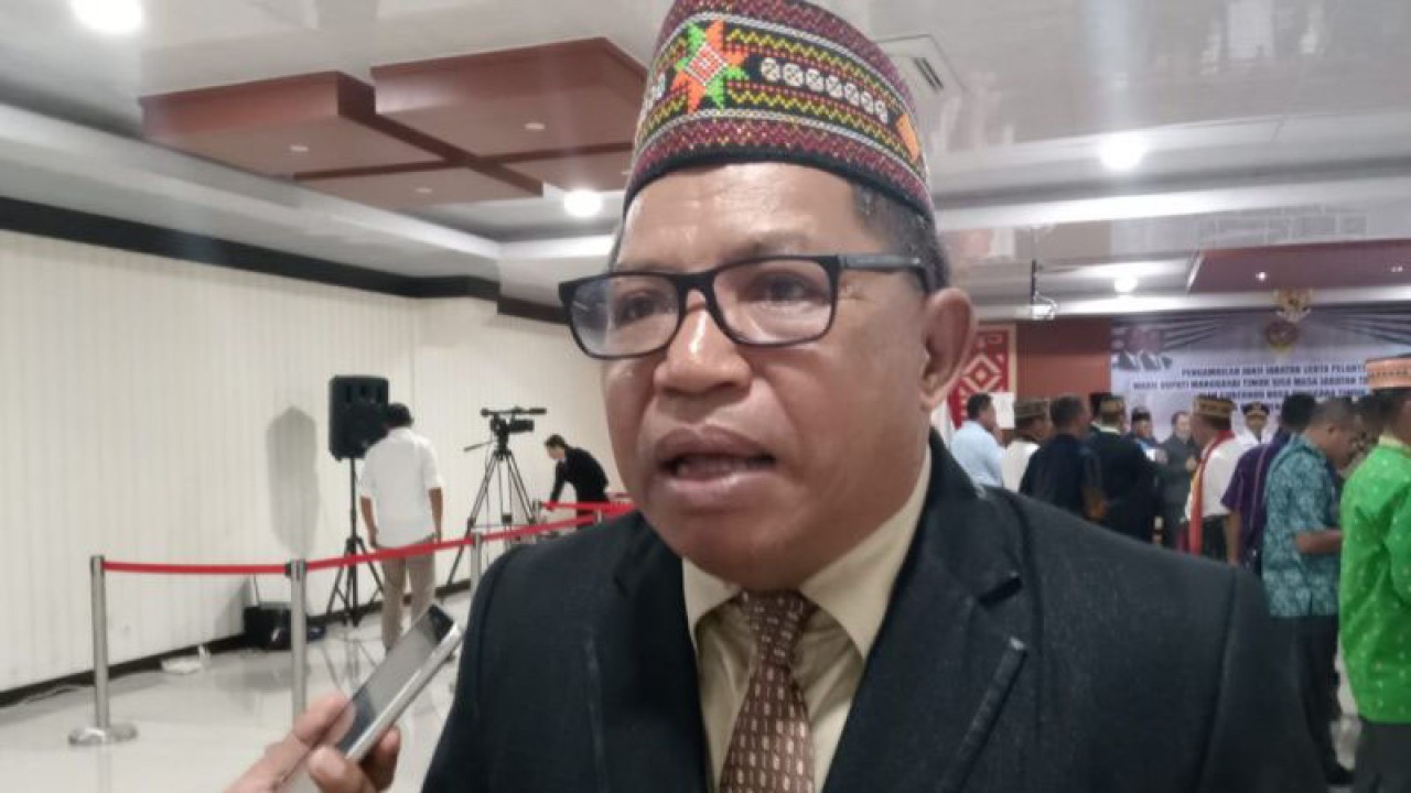 Bupati Kabupaten Manggarai Timur Provinsi Nusa Tenggara Timur Andreas Agas (ANTARA/Benny Jahang)