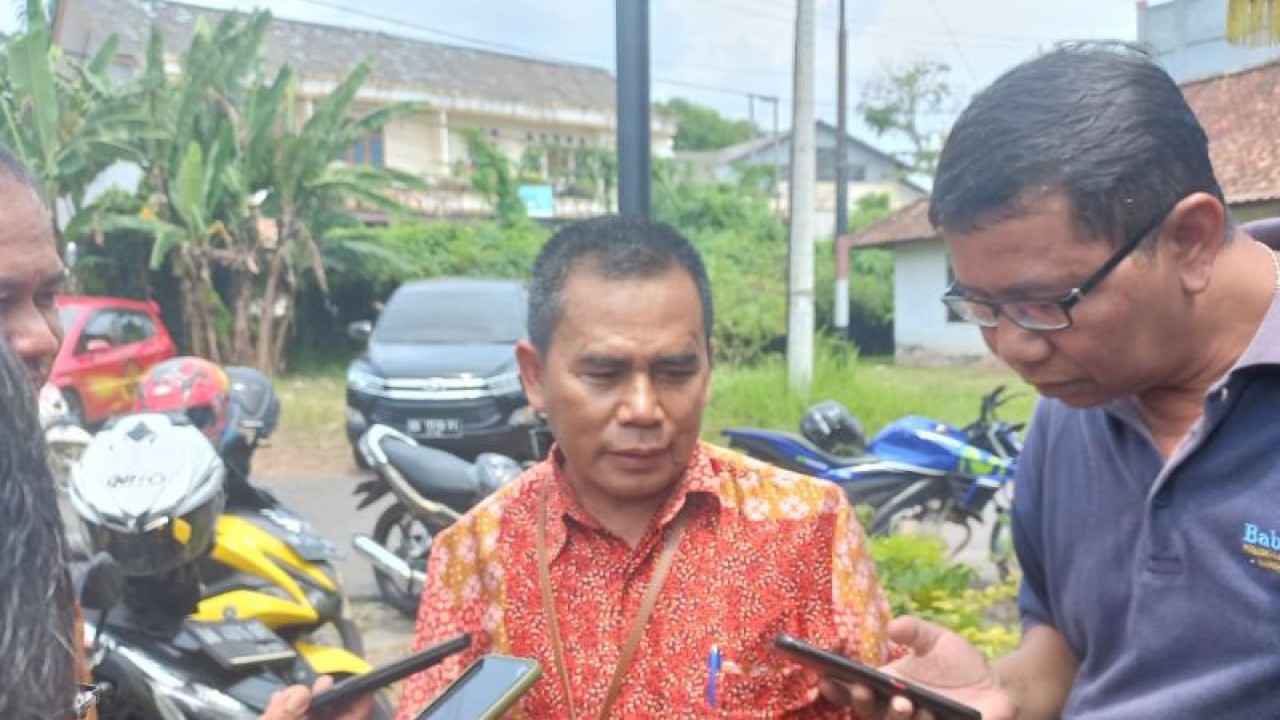 Kepala Dinas Tenaga Kerja, Perindustrian dan Perdagangan Kabupaten Bangka Asep Setiawan (ANTARA/Kasmono)