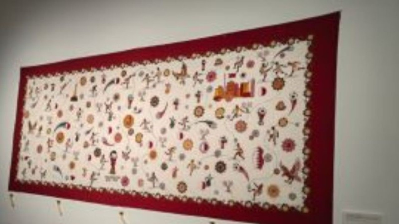 Batik bertema Piala Dunia 2022. ANTARA/HO