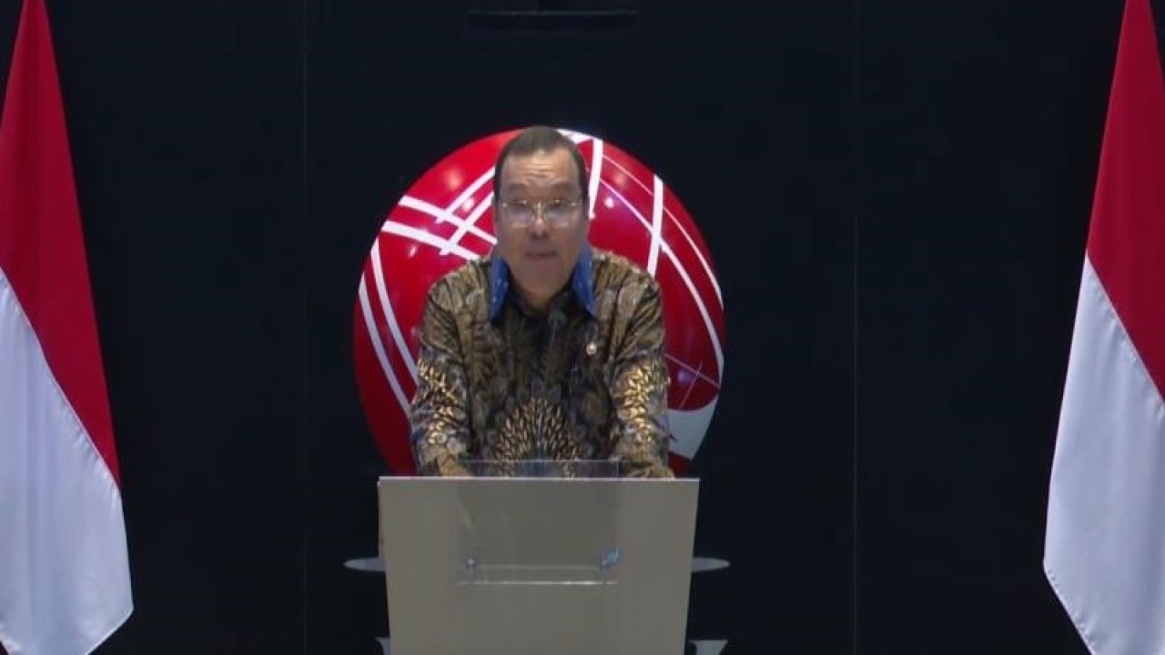 Direktur Utama PT Bursa Efek Indonesia (BEI) Iman Rachman dalam acara Penutupan Perdagangan BEI yang dipantau secara daring di Jakarta, Jumat (30/12/2022). (ANTARA/Agatha Olivia Victoria)