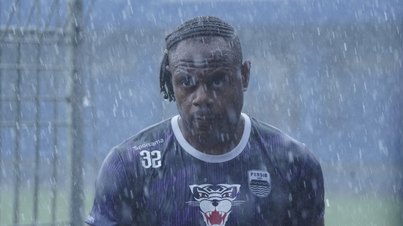 Bek Persib, Victor Igbonefo