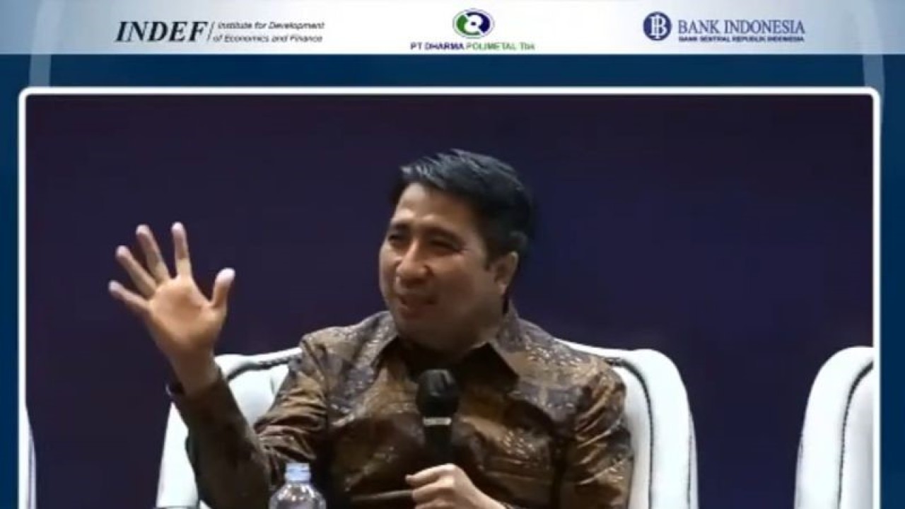 Tangkapan layar Direktur Eksekutif Kepala Departemen Kebijakan Ekonomi dan Moneter Bank Indonesia Solikin M Juhro dalam webinar di Jakarta, Senin (5/12/2022). (ANTARA/Sanya Dinda)