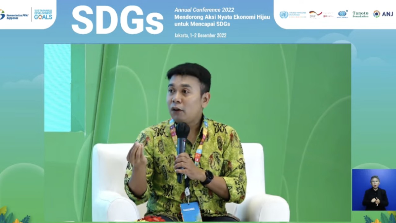 Tangkapan layar Staf Khusus Presiden RI Billy Mambrasar dalam acara SDGs Annual Conference 2022 diikuti virtual dari Jakarta, Jumat (2/12/2022) (ANTARA/Prisca Triferna)