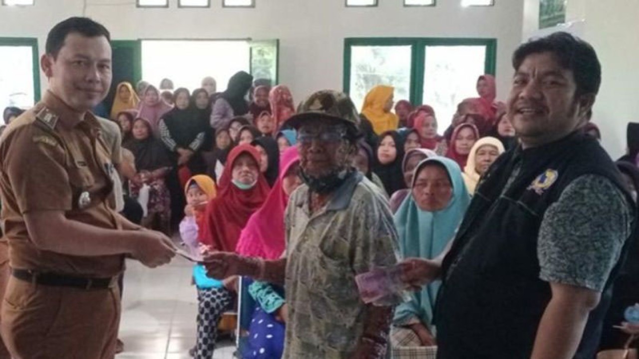 Ratusan KPM di Kecamatan Kuranji terima BLT (Antaranewskalsel/Diskominfo.)