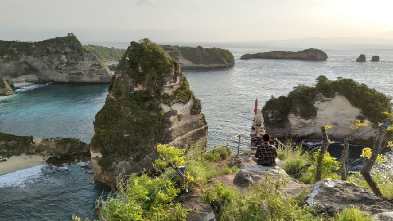 Bukit Molenteng (Shutterstock)