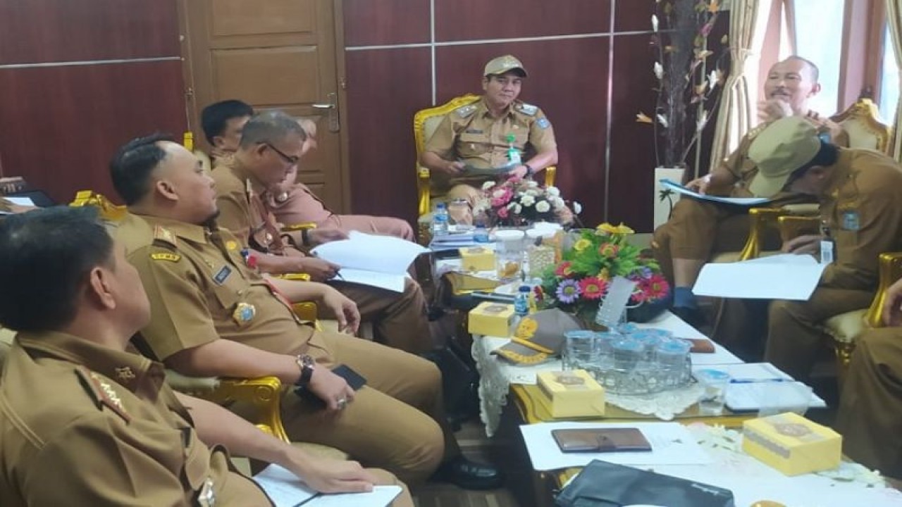 Wakil Bupati Merangin NilwanYahya memimpin rakor Tim Percepatan Pengentasan Stunting Kabupaten Merangin Provinsi Jambi. (ANTARA/HO-Diskominfo Merangin)