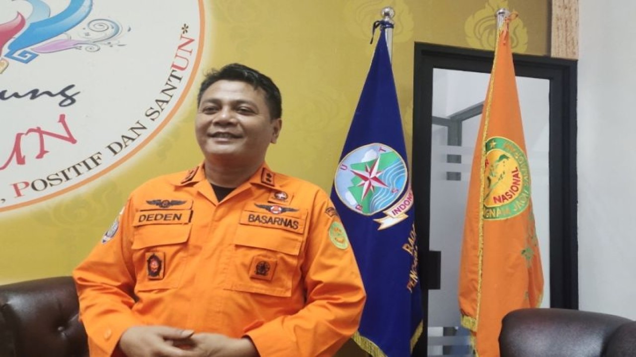 Kepala Kantor Pencarian dan Pertolongan Lampung Deden Ridwansah. (ANTARA/Ruth Intan Sozometa Kanafi)