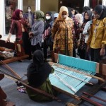 Dekranasda-Bank SumselBabel berikan subsidi harga benang untuk petenun-1672304000