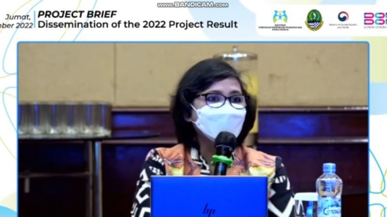 Deputi Bidang Kesetaraan Gender Kementerian Pemberdayaan Perempuan dan Perlindungan Anak Lenny N. Rosalin dalam webinar "Project Brief: Dissemination of the 2022 Project Result", Jumat (2/12/2022). ANTARA/Anita Permata Dewi