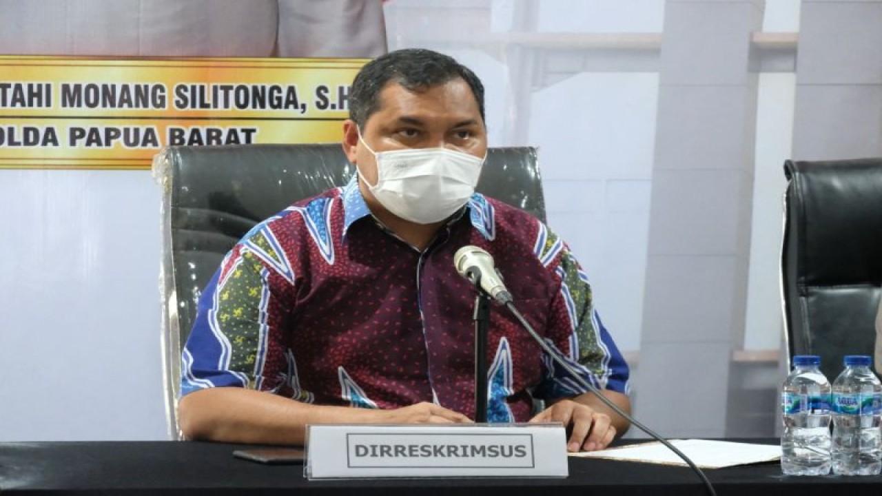 Direktur reserse kriminal khusus Polda Papua Barat Kombes Pol. Romylus Tamtelahitu (ANTARA/HO HUMAS POLDA PB)