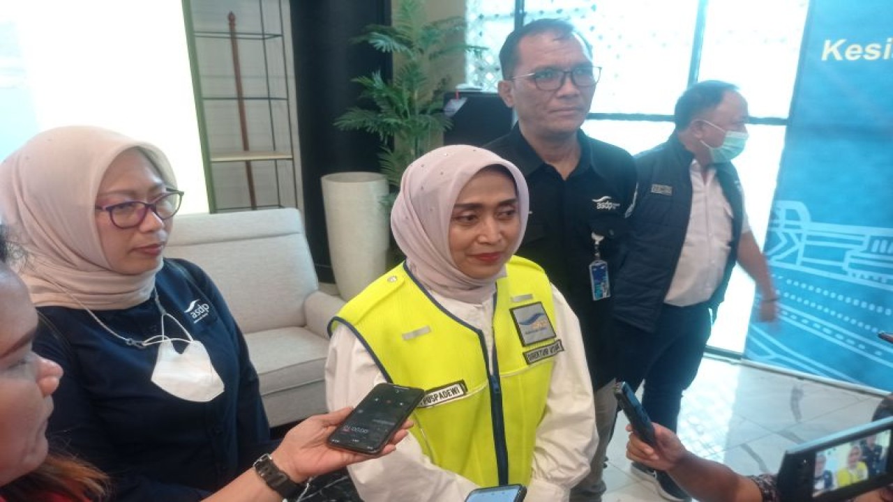Direktur Utama PT Angkutan Sungai Danau Penyeberangan (ASDP) Indonesia Ferry (Persero) Ira Puspadewi.ANTARA/Mansur