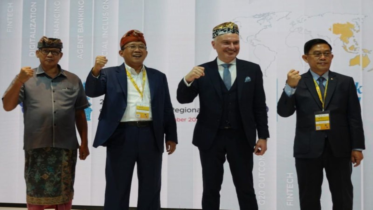 PT Bank Tabungan Negara (Persero) Tbk bersama World Saving Bank Institute (WSBI) atau asosiasi bank ritel dan tabungan internasional menyelenggarakan Pertemuan ke-28 WSBI Asia Pacific Regional Meeting dengan tema “Sustainable and Resilient - Savings and Retail Banks in the Post-Pandemic Era” pada Kamis (15/12/2022). ANTARA/HO-BTN.