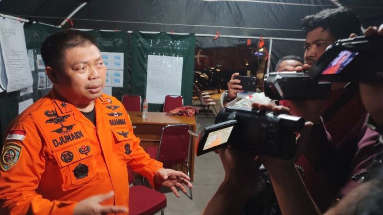 Kepala Kantor Basarnas Sulawesi Selatan, Djunaidi. ANTARA/Darwin Fatir.