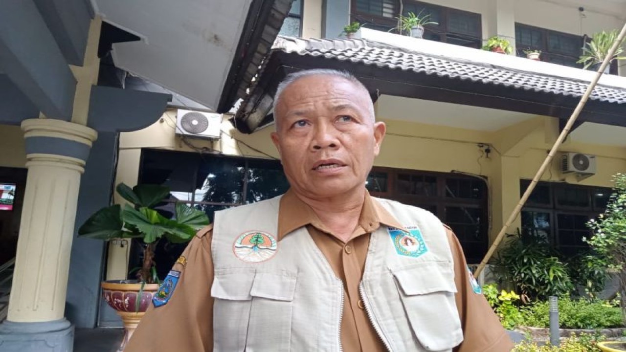 Kepala Dinas Lingkungan Hidup (DLH) Kota Mataram HM Kemal Islam. (Foto: ANTARA/Nirkomala)
