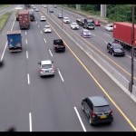 Dokumen - Arus lalu lintas di jalan Tol Jakarta-Cikampek. (ANTARA/Ali Khumaini/dok)-1672024135