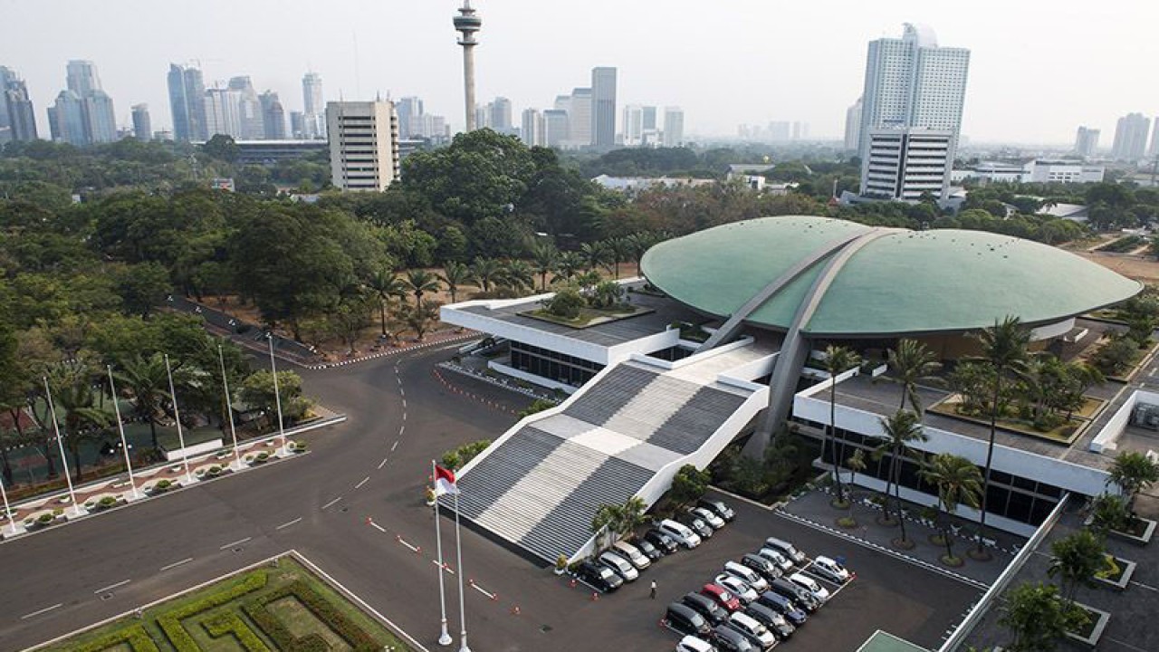 Dokumentasi Gedung Nusantara di dalam Komplek Parlemen, Senayan, Jakarta, Senin (2/11/2015). ANTARA FOTO/M Agung Rajasa