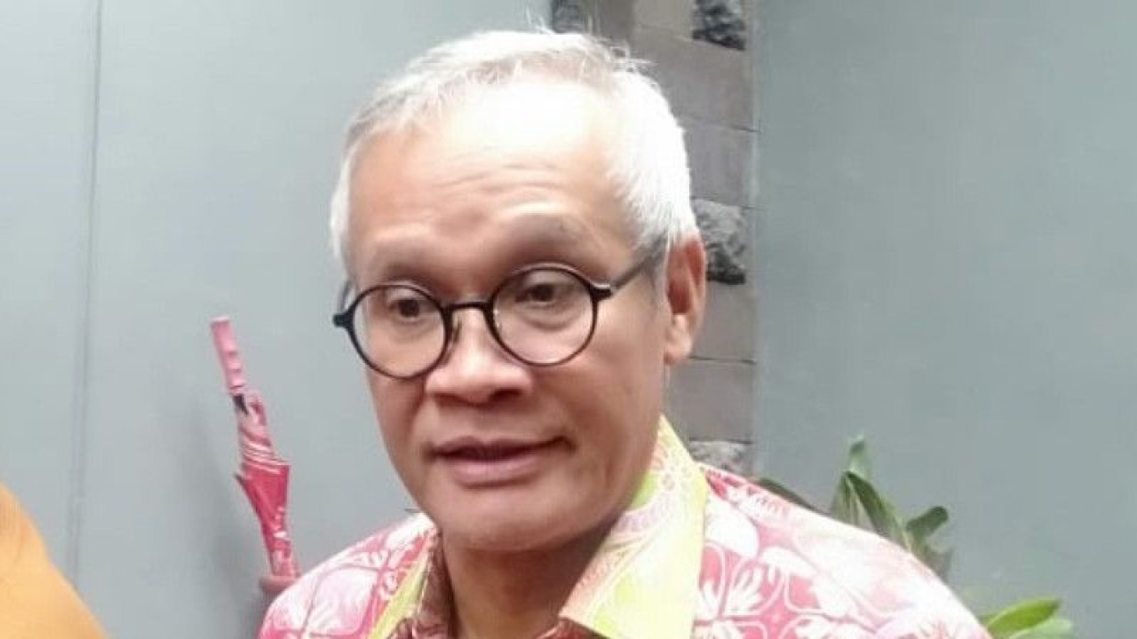 Wakil Ketua Komisi VI DPR RI Aria Bima memberikan keterangan kepada wartawan di Kabupaten Sukoharjo, Rabu (28/12/2022). ANTARA/Aris Wasita