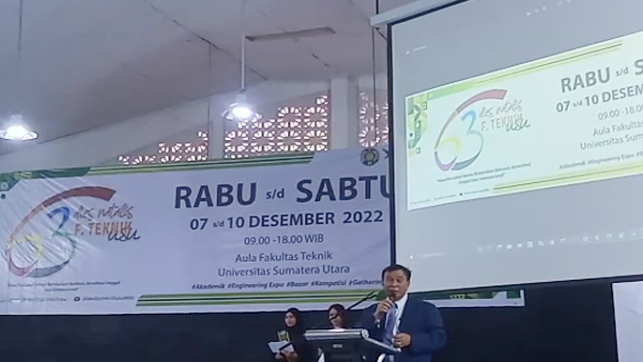 Ketua Ikatan Alumni Fakultas Teknik Universitas Sumatera Utara (IKA FT USU) Dr. Ir. Nurdin Tampubolon M.M. saat memberikan sambutan di acara Dies Natalis Fakultas Teknik USU ke-63.