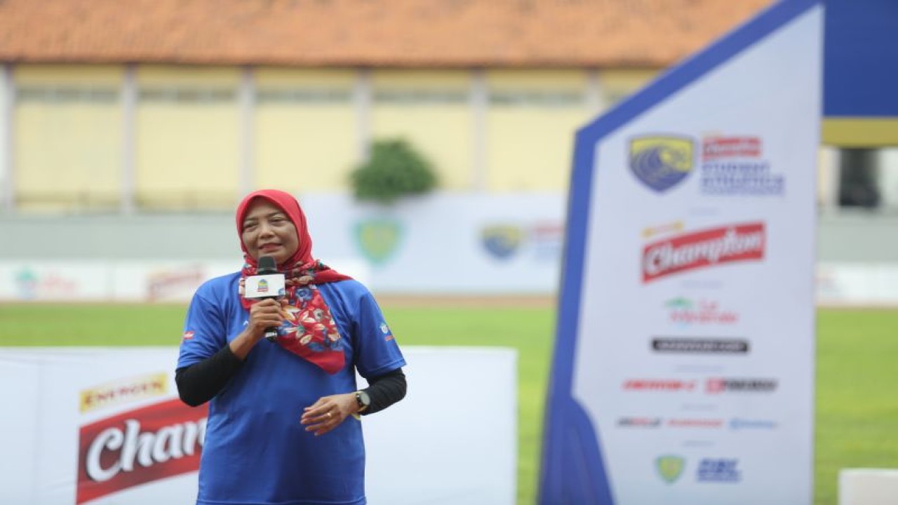 Ketua Umum Pengprov PASI Jawa Tengah (Jateng), Dr. Rumini, M.Pd di sela pembukaan Energen Champion Student Athletics Championships (SAC) Indonesia 2022 di di Stadion Tri Lomba Juang, Semarang, 8-10 Desember 2022. ANTARA/HO-SAC Indonesia